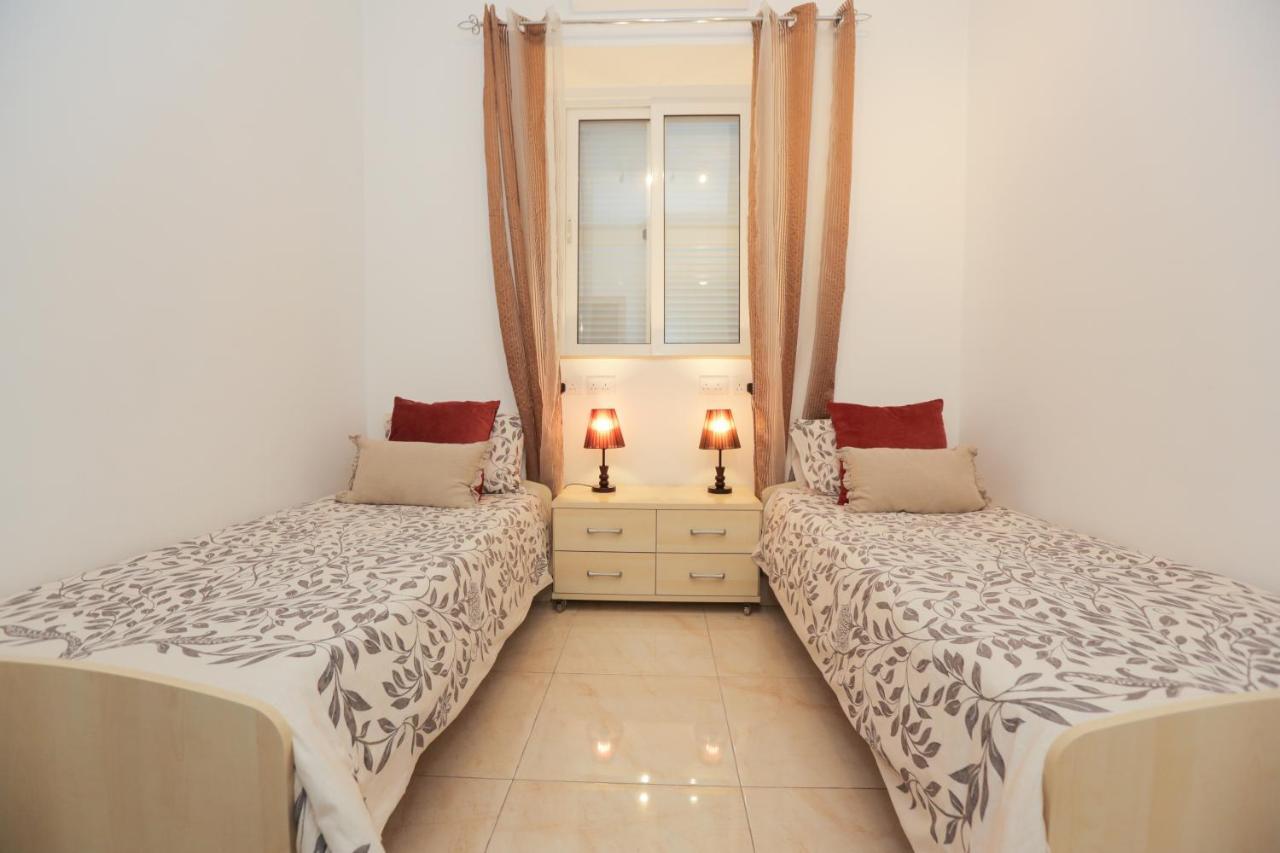 Valletta Triton Apartment Exterior photo